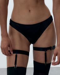 Alluring Garter Belts For A Timeless Boudoir Look