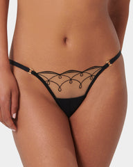 Captivating Swirl Embroidery Panty with Scalloped Edges